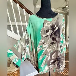 Tiffany Green & Grey Floral Batwing Oversized Poncho Top - Boutique Lagenlook OS